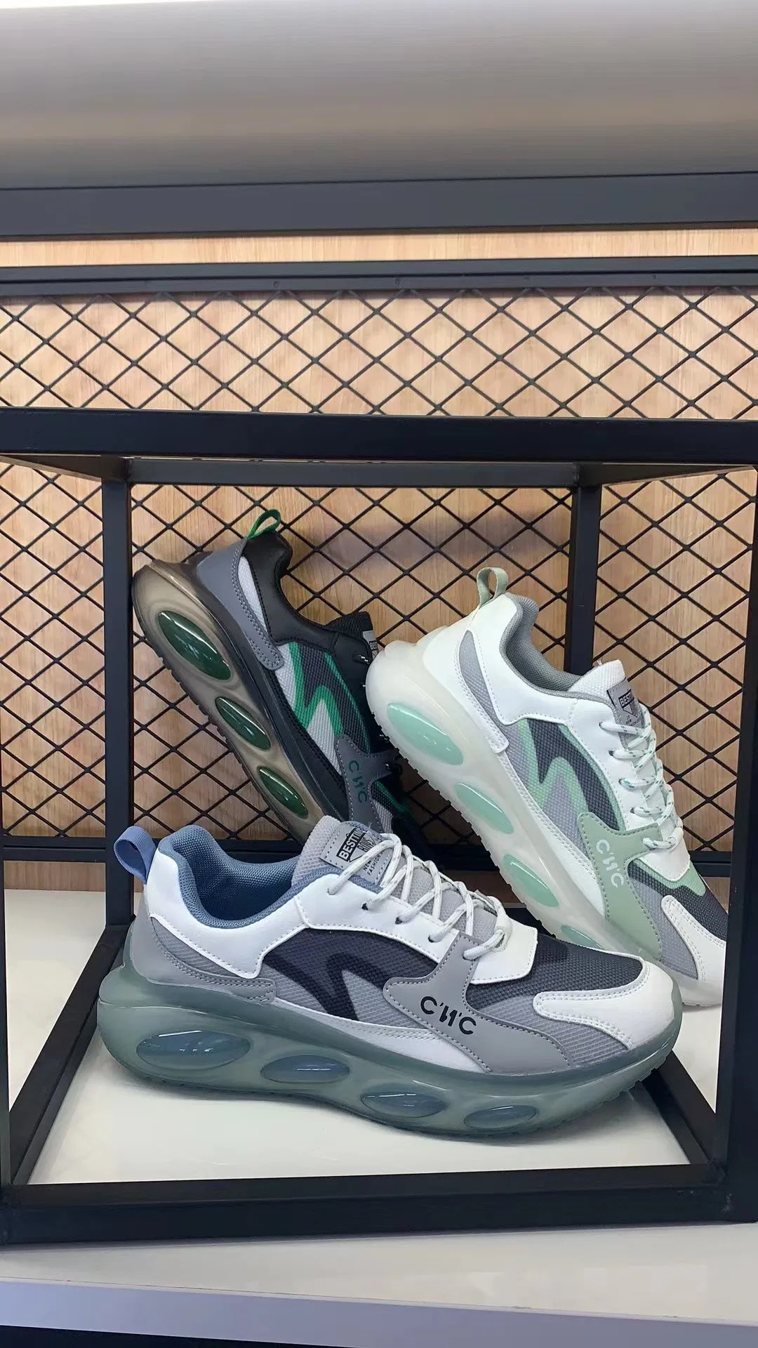2021 Latest Fashion Sport Footwear Shoes, Different Colors with Trend Design Athletic Sports Sneaker Shoes
