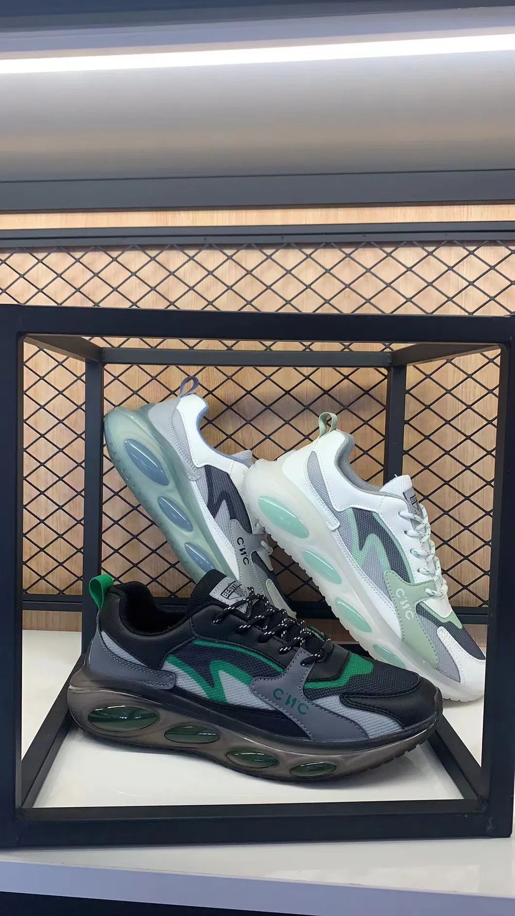 2021 Latest Fashion Sport Footwear Shoes, Different Colors with Trend Design Athletic Sports Sneaker Shoes