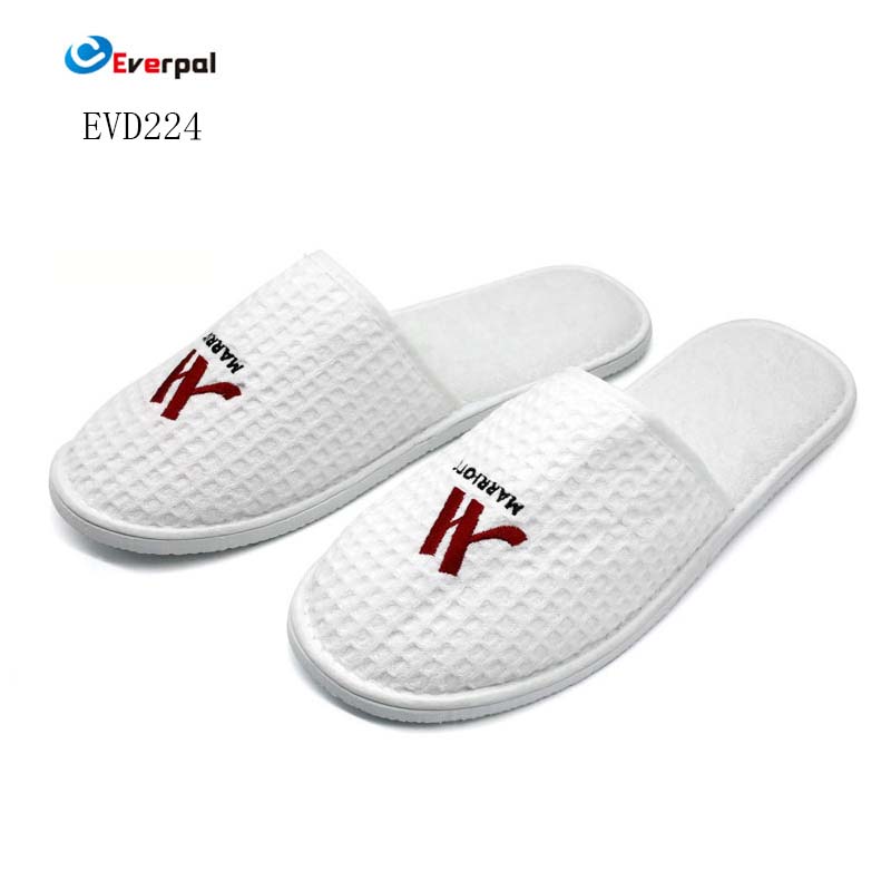 What are the top mistakes to avoid when choosing unisex waffle slippers online