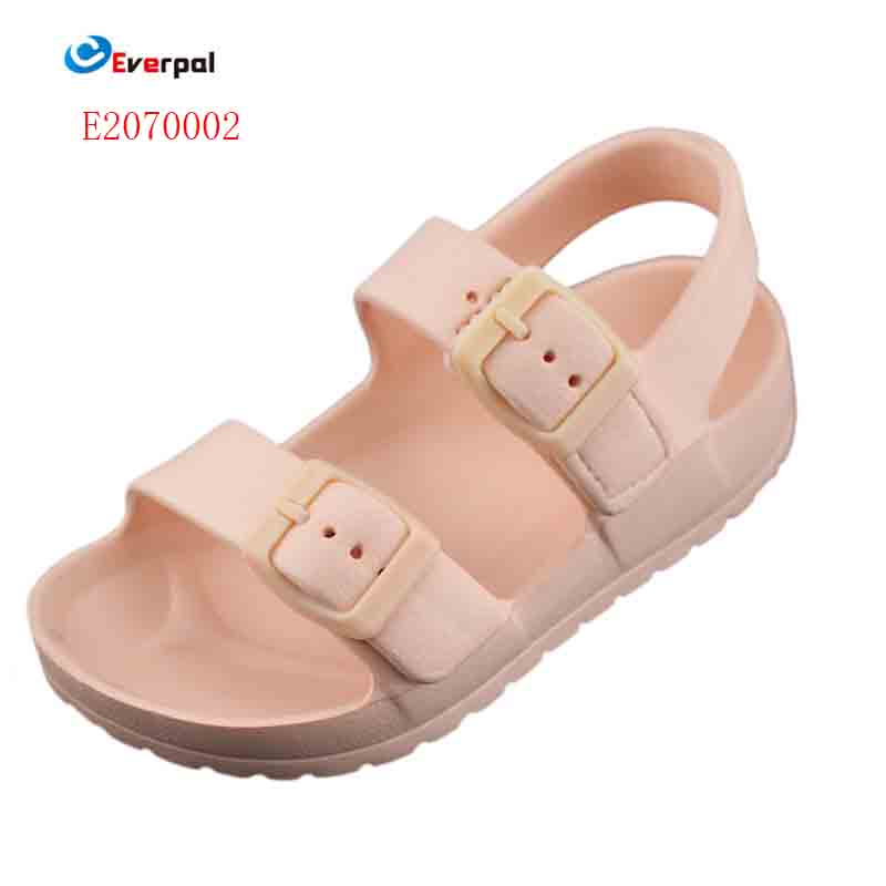 How do adjustable straps on kids EVA beach sandals improve comfort and foot safety