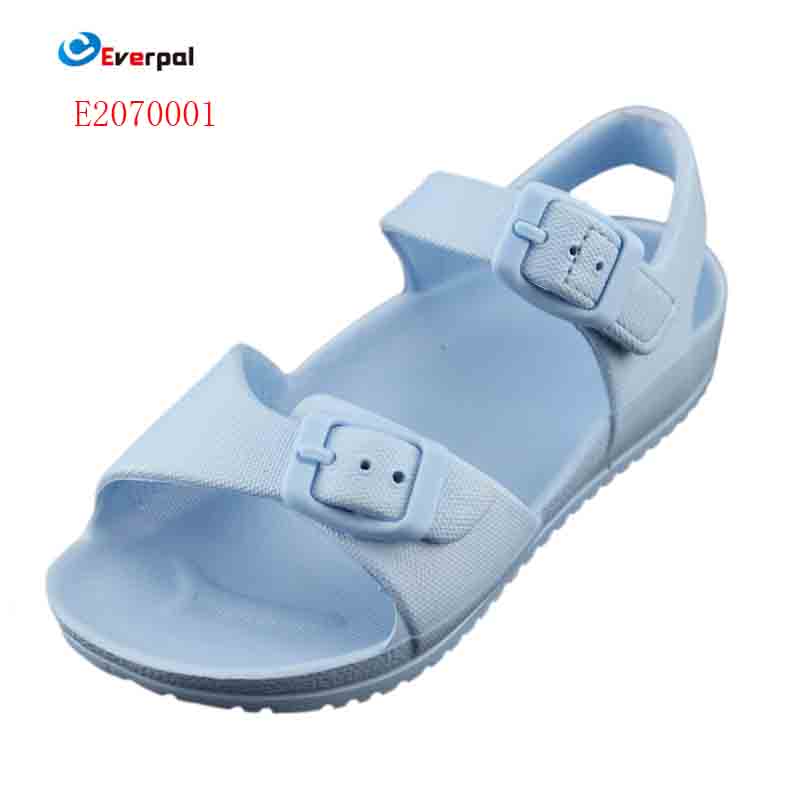 Are Kids' EVA Sandals With An Ankle Strap Safe for the Beach