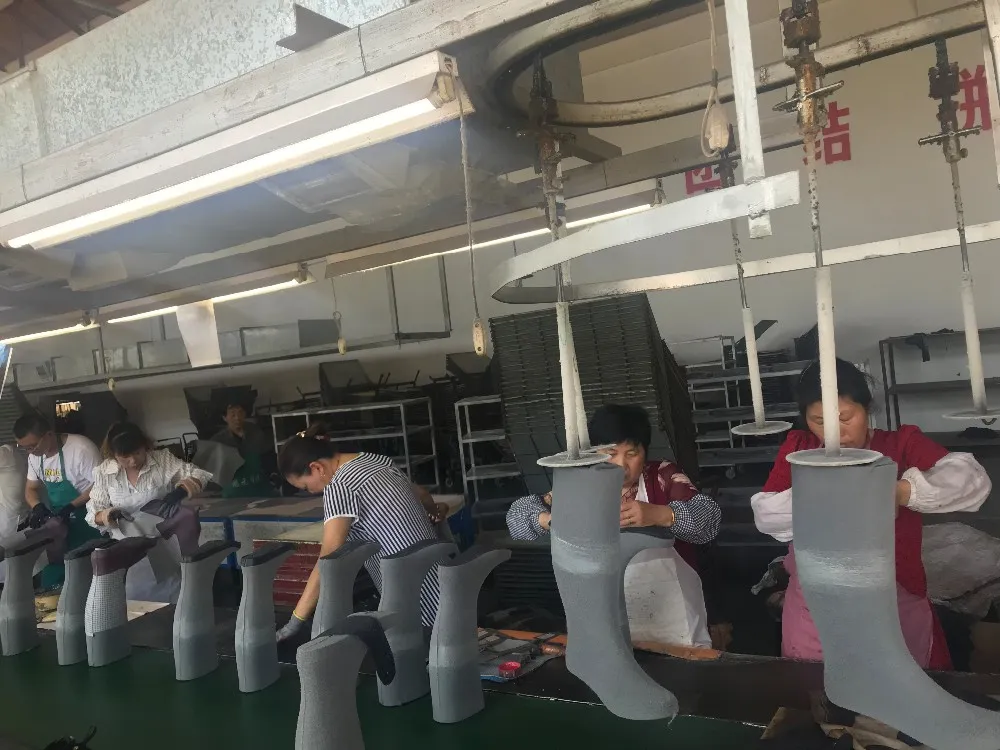 Gold Faux Fur Warm Snow Boot 2021 Factory Design Moon Boot Waterproof