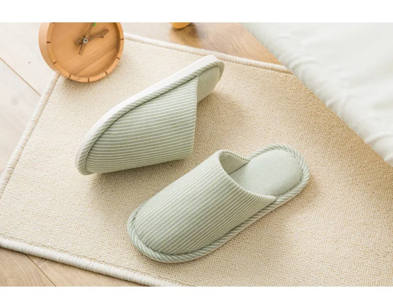 Hellosport Wholesale Couple Comfortable EVA Non-Slip Candy Color Slippers Men Drag Sandals Custom