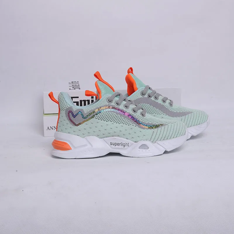 Hot Men′ S Sports Shoes Men′ S Sports Shoes New Lace up Design Fashion Custom Size