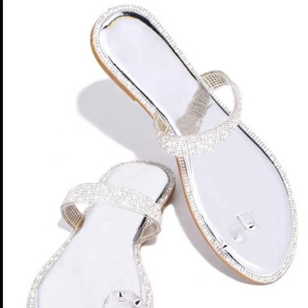Hot Sell Ladies Flat Rhinestone Slides Slippers Rivet for Women Summer Shoes Sandals