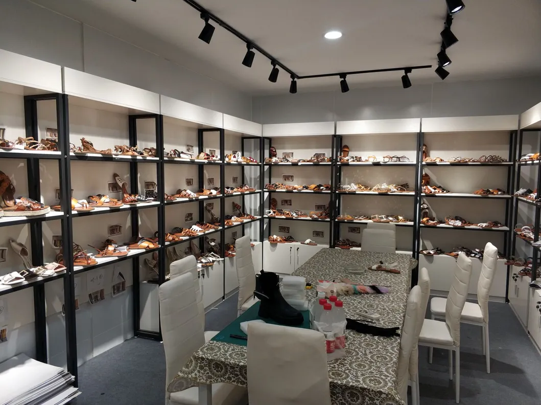 OEM Customize Sandals Women Shoes Hot Selling