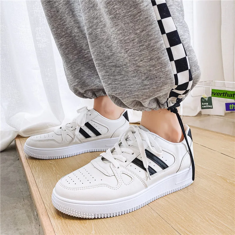 Sneaker Manufacturer Latest Sport Breathable Leather Made White Flat Sneakers Black Casual Shoes Men and Women