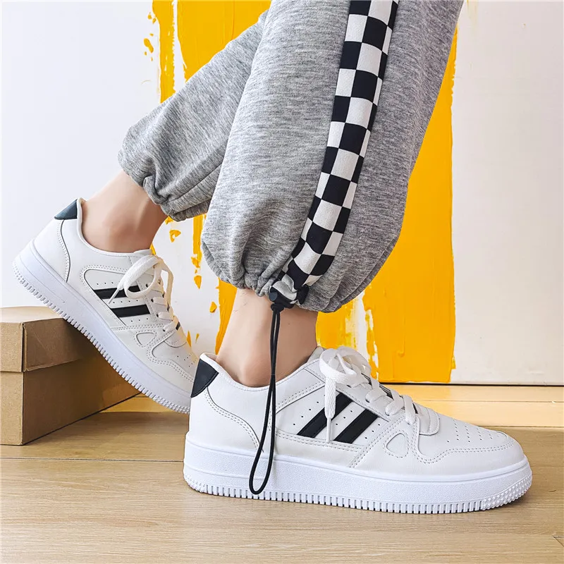 Sneaker Manufacturer Latest Sport Breathable Leather Made White Flat Sneakers Black Casual Shoes Men and Women