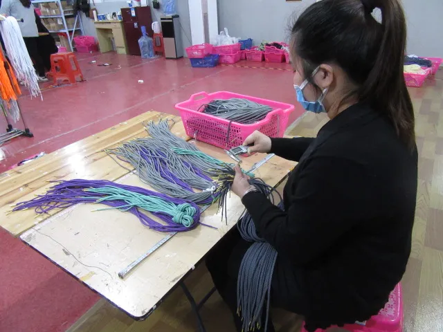 Weiou Brand New Three-Color Optional High-Quality Plastic Hook Flat Cap Rope with Magnetic Shoelace