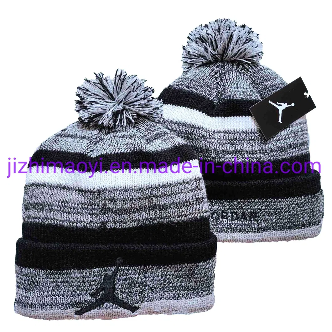 Wholesale Amanzon Best Seller Beanies Hats with POM Women′s Winter Skull Cap Brand Nik-E Sports Wear Cuffed Knit