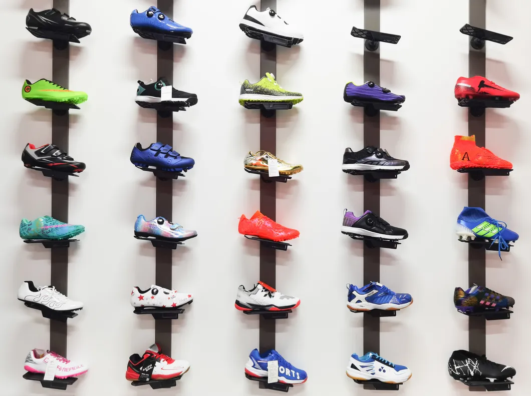 Wholesale Custom Logo Good Quality Outdoor Running Shoes Basketball Sports Shoes Man Sneakers