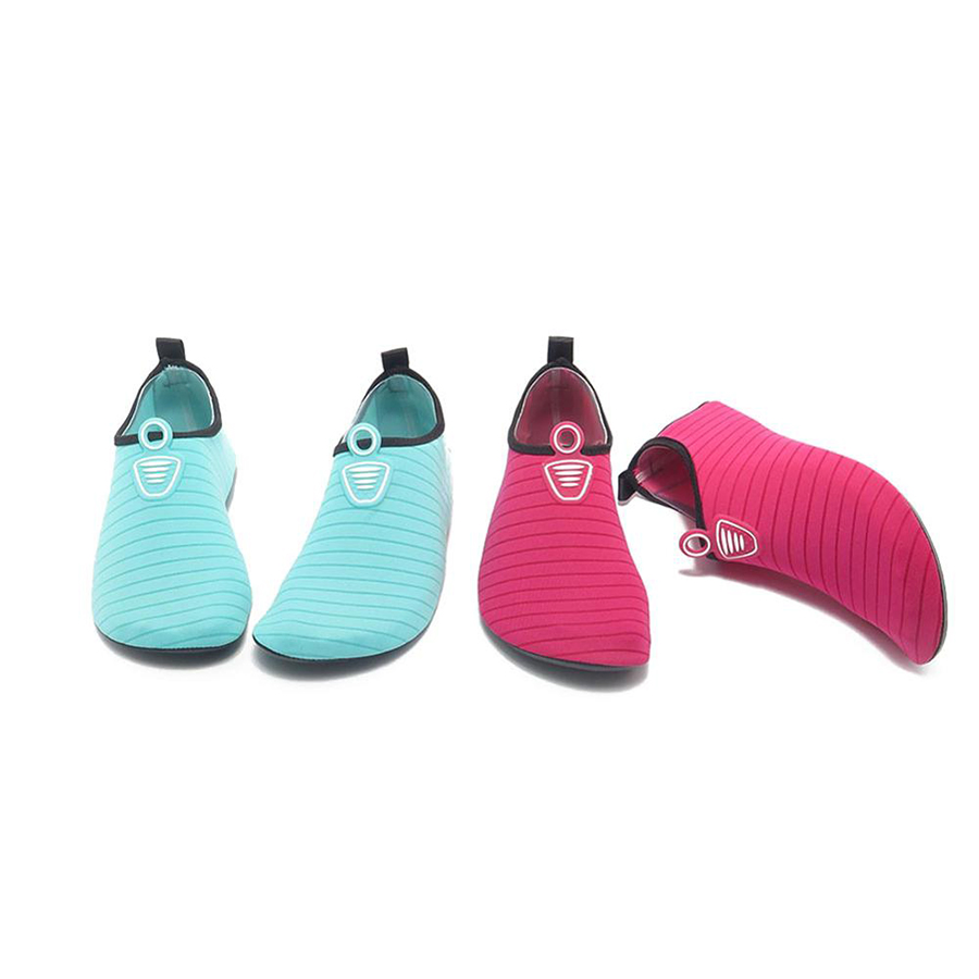 Wholesale Lightweight Quick Dry Barefoot Beach Surfing Shoes