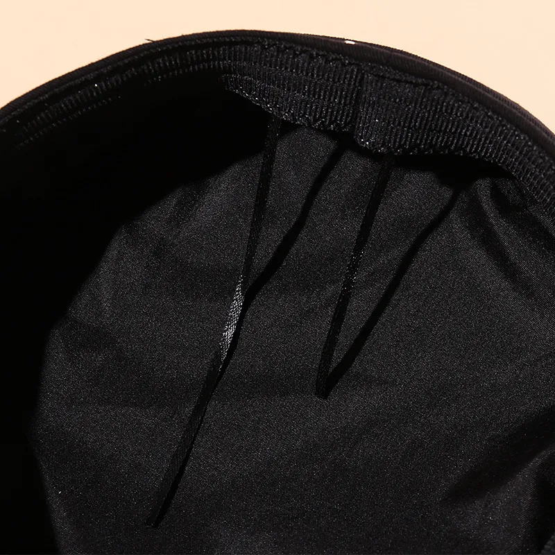 Wholesale Spring Autumn Winter Ladies Golden Alphabetic Portrait Painter Cap Beret for Girls