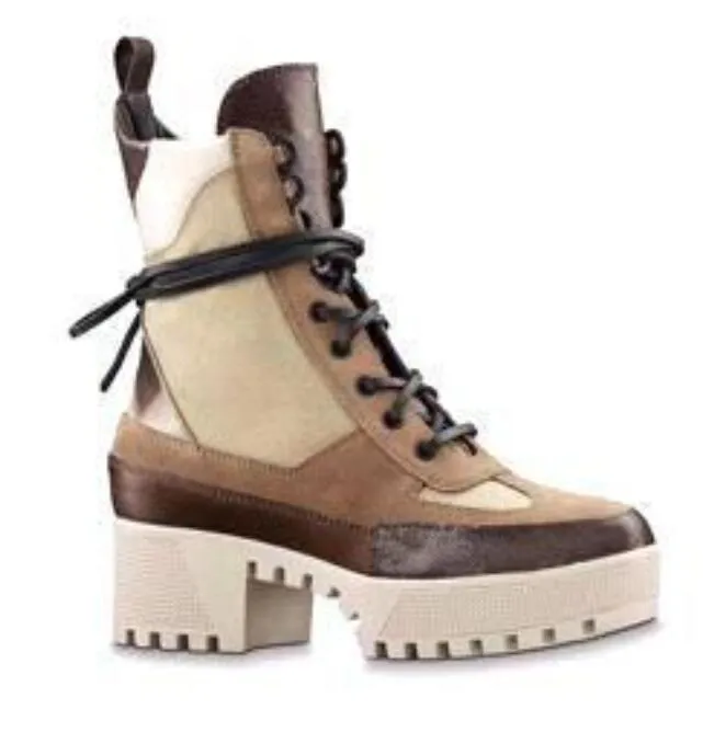 Women Shoes 100% Leather Flamingos Love Arrow Medal Boots