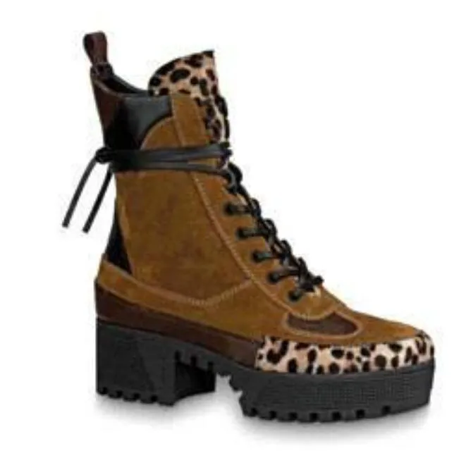 Women Shoes 100% Leather Flamingos Love Arrow Medal Boots